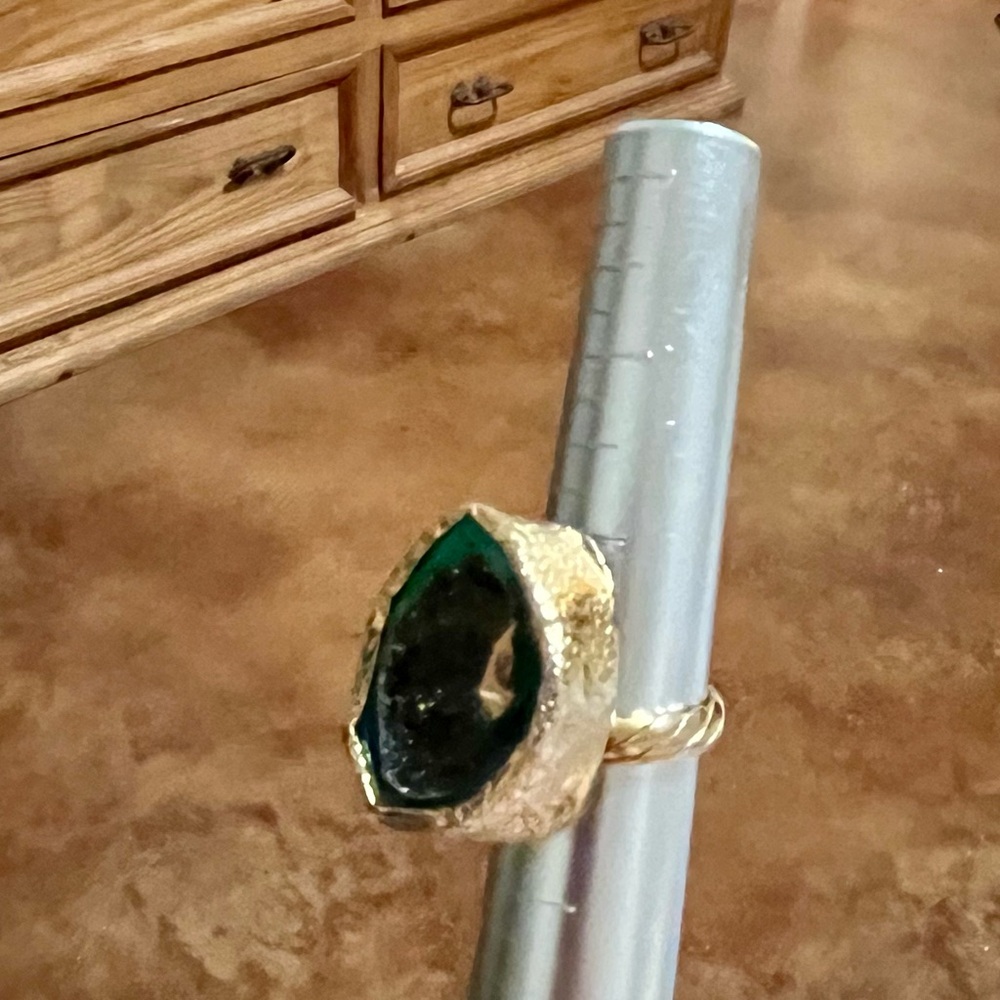 Artistic Gold and Green Druzy Statement Ring Size 8. New Contemporary Eclectic - Picture 9 of 9